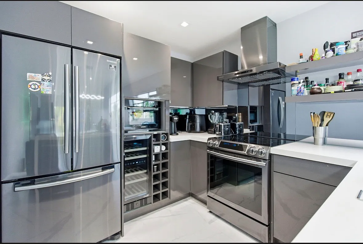 3 bed, 1127 sqft, $4,500 — Photo 3