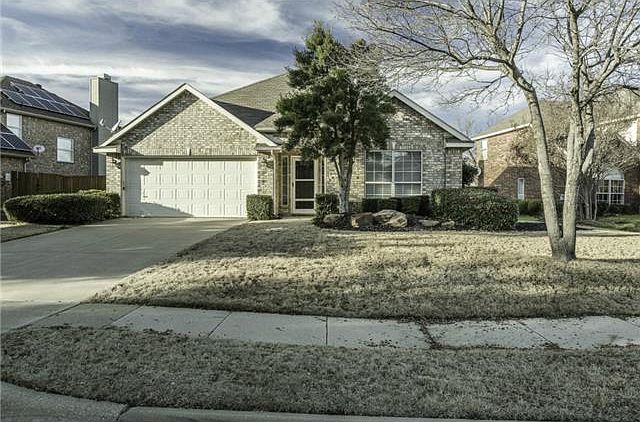 1st image of 2704 Chatsworth Dr
