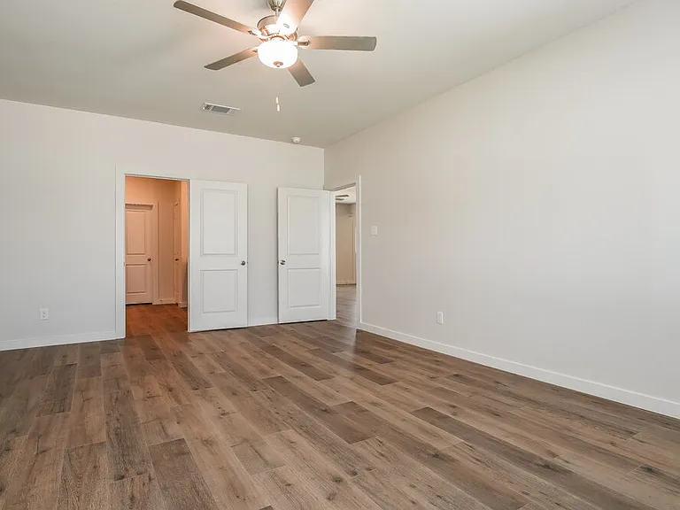 1540 Harvester Dr — Photo 10