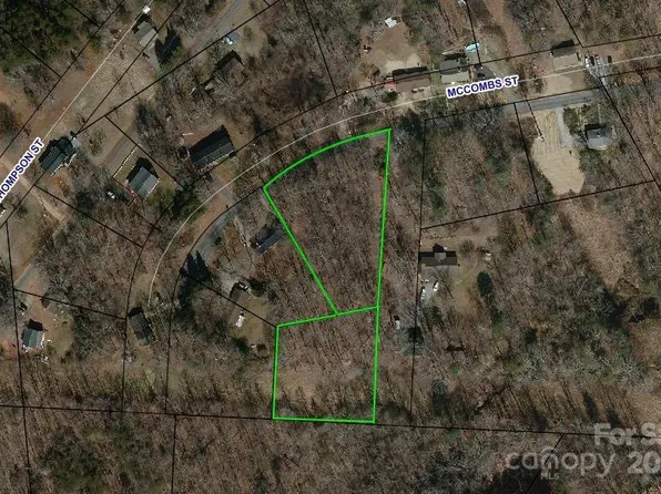 1754 McCombs St, Newton, NC 28658