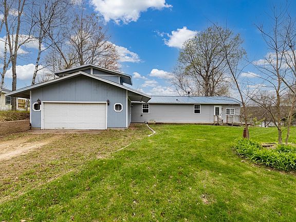 2nd image of 1145 Birchwood Ln