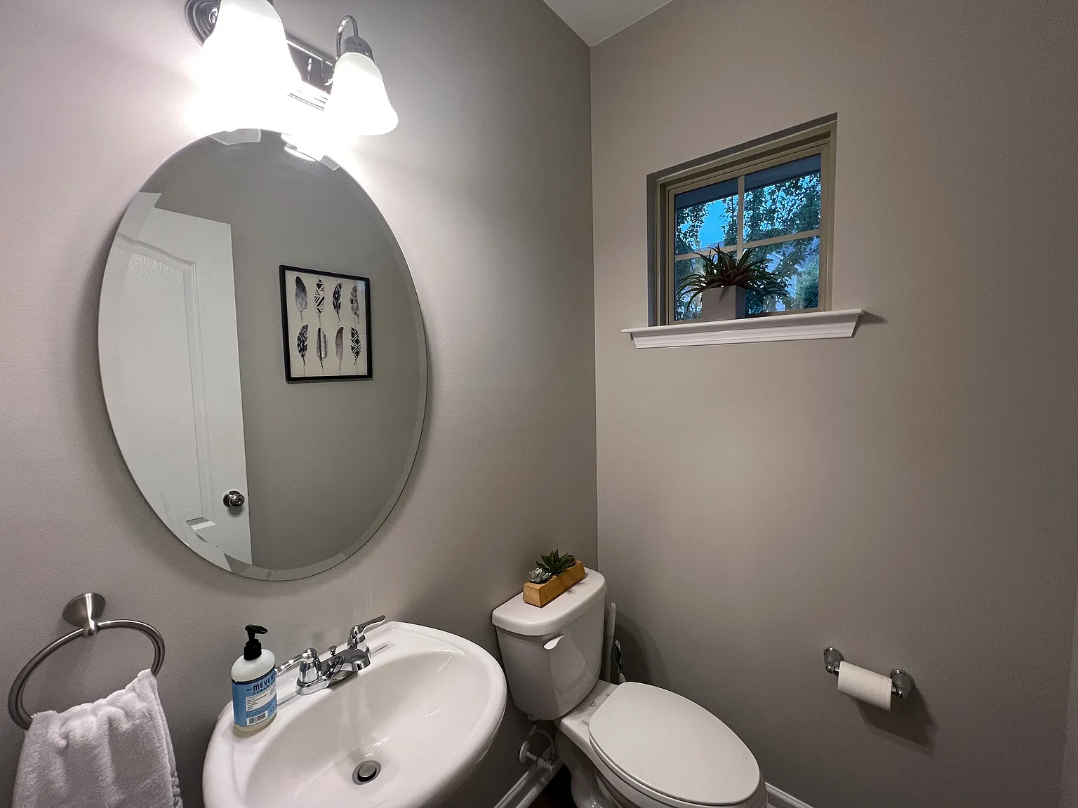 3 bed, 2.5 bath, 1994 sqft, $2,800 — Photo 4
