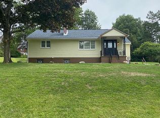 2179 Mitchell Dr, North Huntingdon, PA 15642