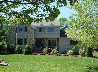 22 Mariner Dr, Randolph, NJ 07869