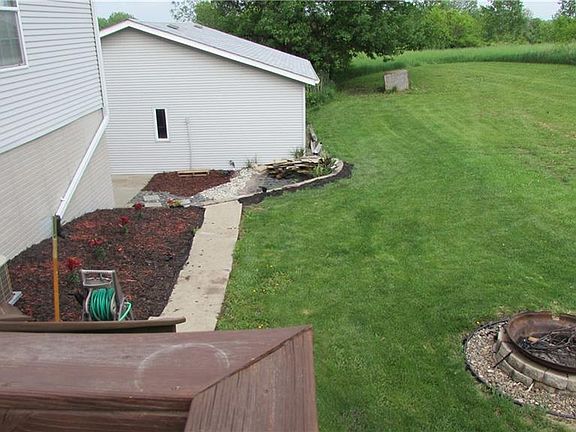 3rd image of 108 Holmes Dr