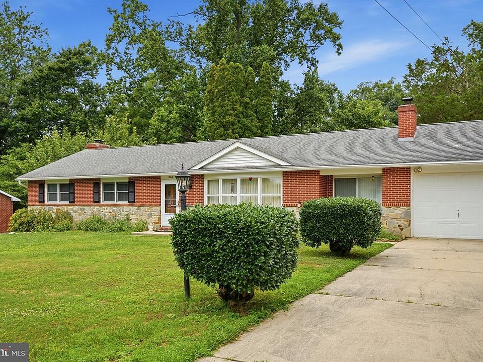 1st image of 1004 Bernadette Dr