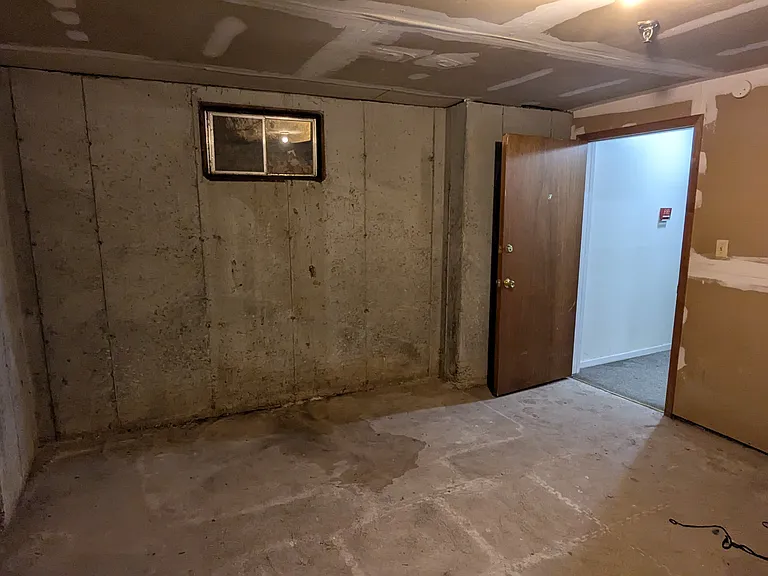 678 Savin Ave #2E — Photo 20