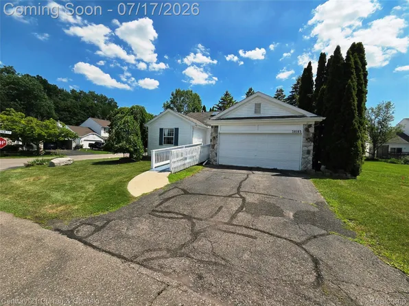 38185 Palmateer Rd, Westland, MI 48186