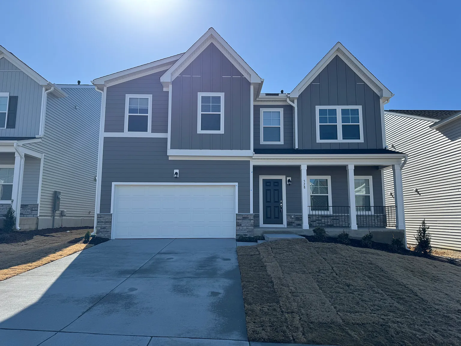 528 Marthas View Way — Photo 2
