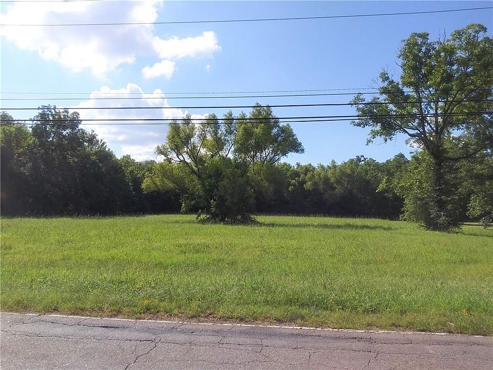 2nd image of 3250 Hudson Blvd