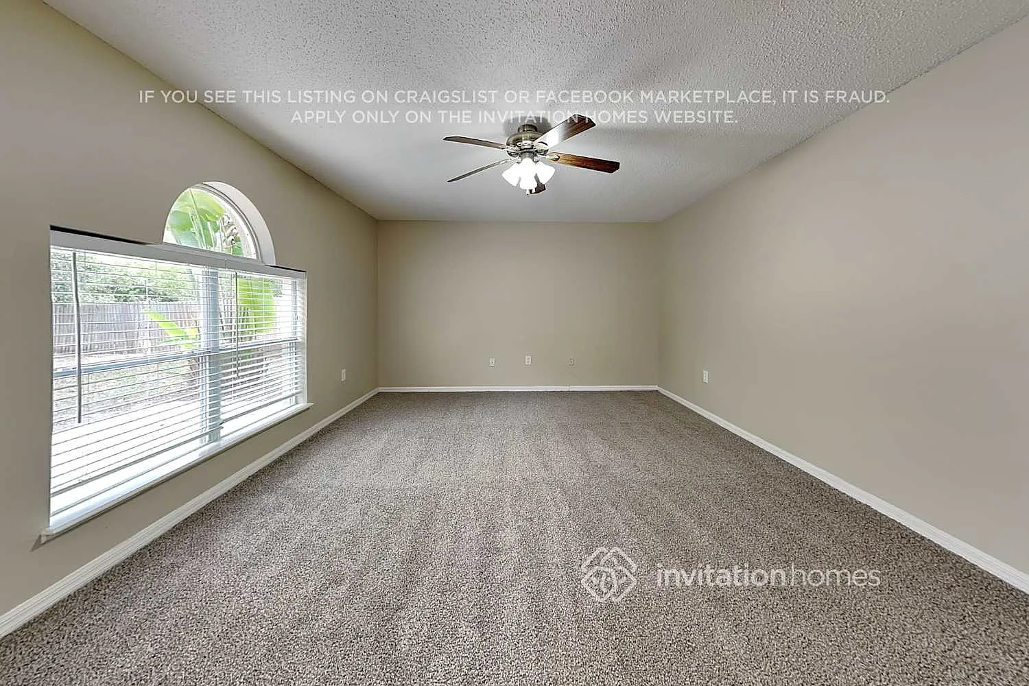 1701 Alhambra Crest Dr Ruskin, FL 33570 — Photo 4