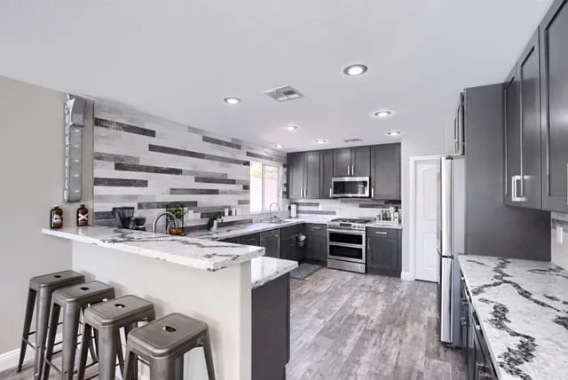 10555 Lilac Tree Ave — Photo 2