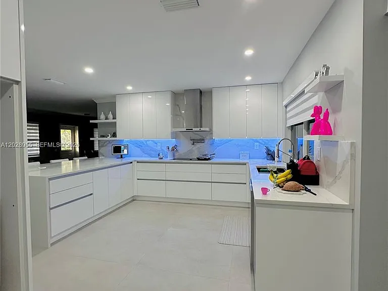 5680 SW 7th St — Photo 5