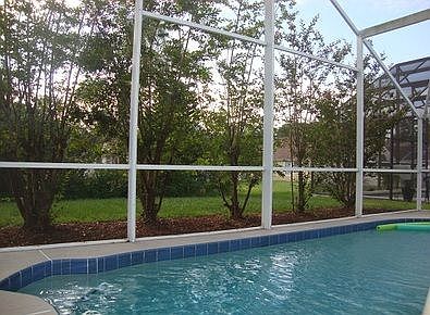 HAM3P2515AS-pool-area