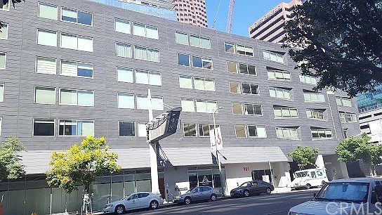 1st image of 901 S Flower St Unit 413