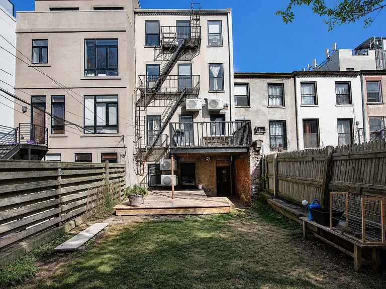 710 De Graw St #1 — Photo 8
