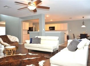 251 Kings Ridge Dr, Buda, TX 78610