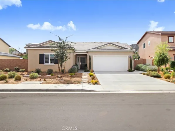 30765 Expedition Dr, Winchester, CA 92596