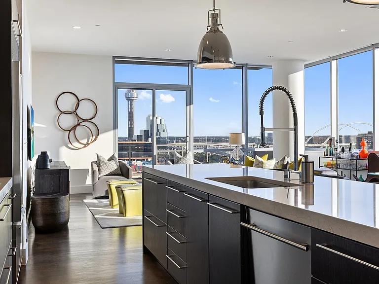 2200 Victory Ave #1105 — Photo 9