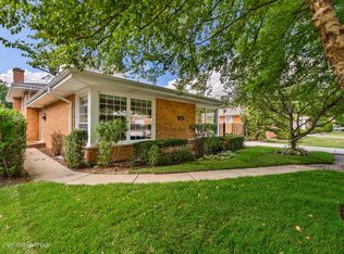 634 N Dee Rd, Park Ridge, IL 60068