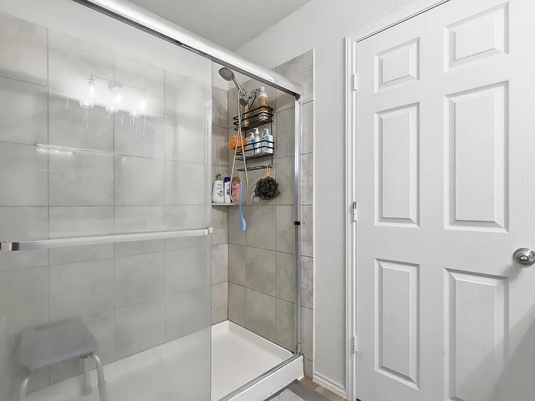 10101 Newtown Dr — Photo 17