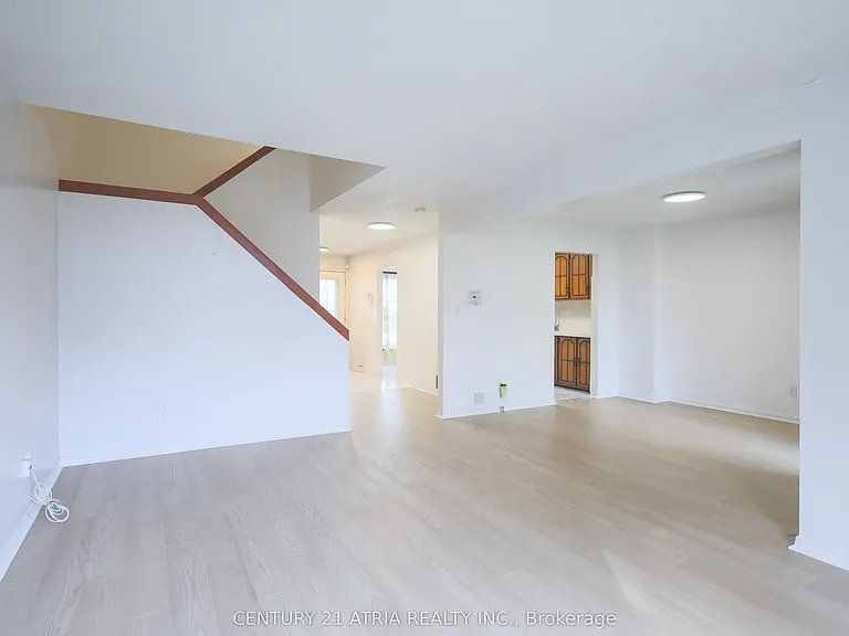 113 Purvis Cres #MAIN — Photo 8