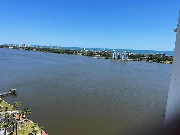 241 Riverside Dr #2206 — Photo 14