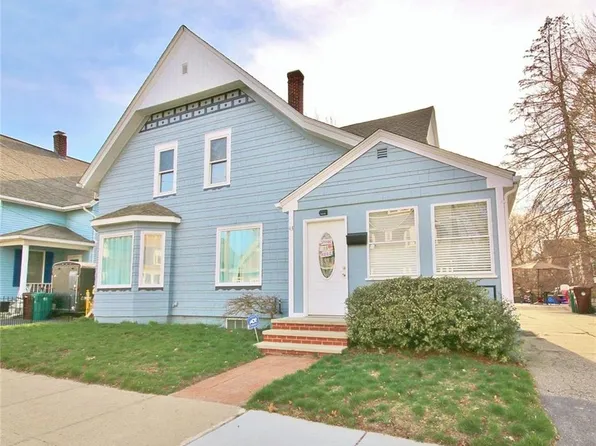 43 Maple St, Woonsocket, RI 02895