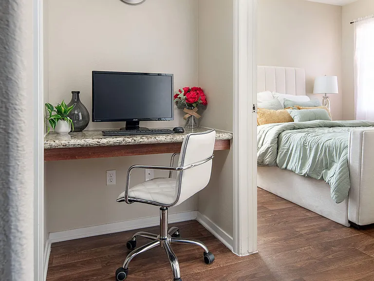 Montecito Pointe Apartments — Photo 10