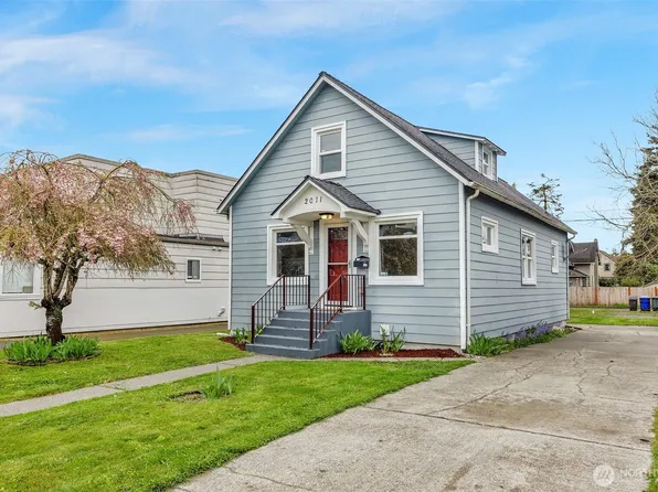 2011 Oakes Avenue, Everett, WA 98201