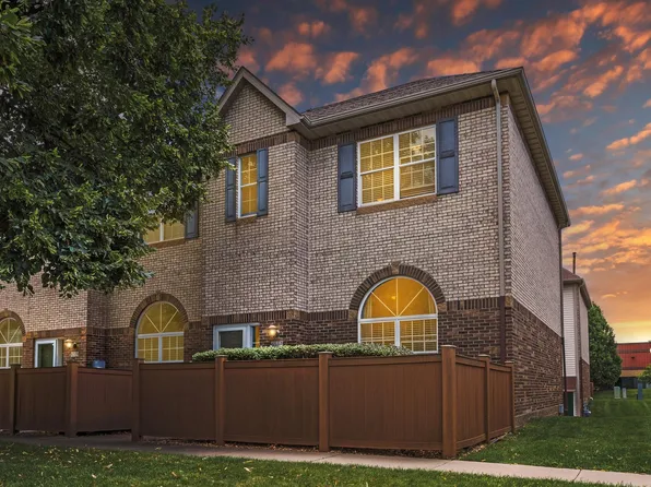 6507 Regency Ln, Eden Prairie, MN 55344