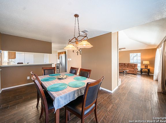 5th image of 4922 Pecan Est