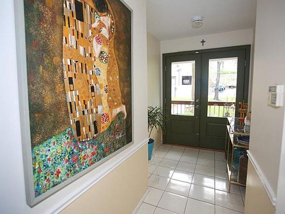 3rd image of 1113 Dunwoody Dr