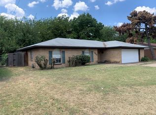 3804 Raphael Dr, Fort Worth, TX 76119