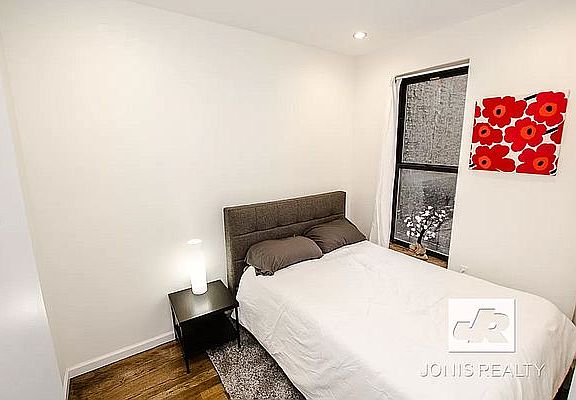 3rd image of 141 2nd Ave APT 6