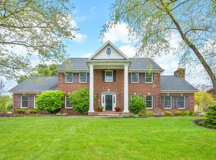 2843 Wyndwicke Dr, Saint Joseph, MI 49085