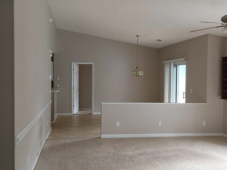 120 Breezewood Dr — Photo 6