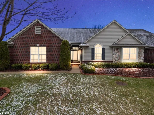 17459 Timber Dr, Macomb, MI 48042