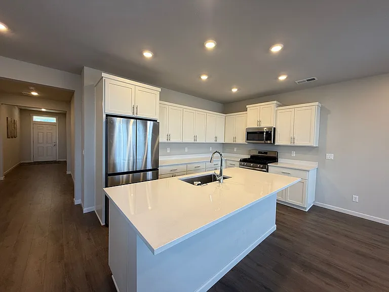 4057 SW Reindeer Ave — Photo 12