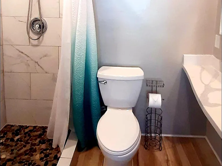 140 Hemlock Ave #C — Photo 16