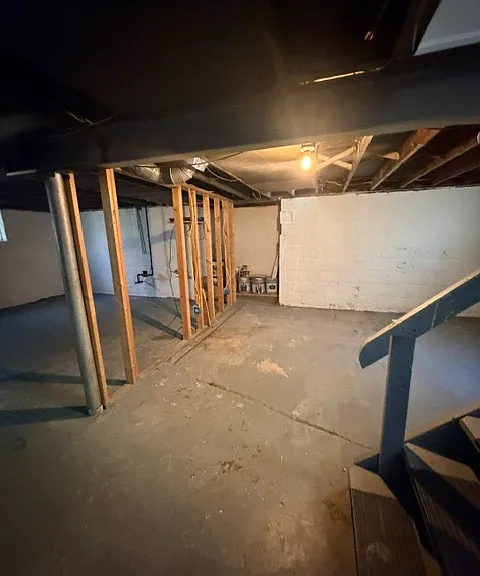 56 N Pearl St — Photo 13