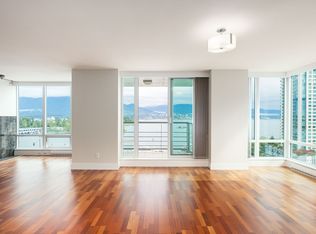 499 Broughton St #1402, Vancouver, BC V6G 3K1
