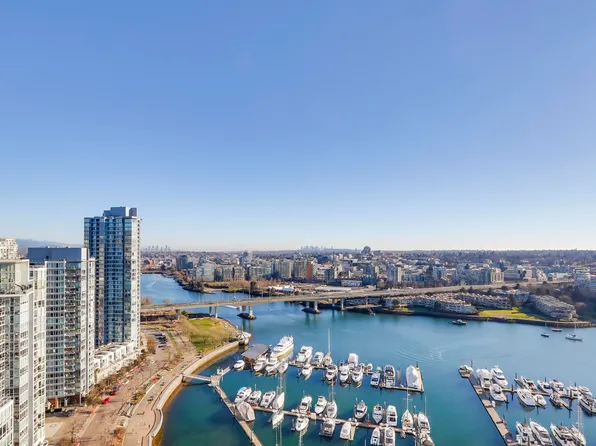 1199 Marinaside Cres Unit 3002, Vancouver, BC V6Z 2Y2