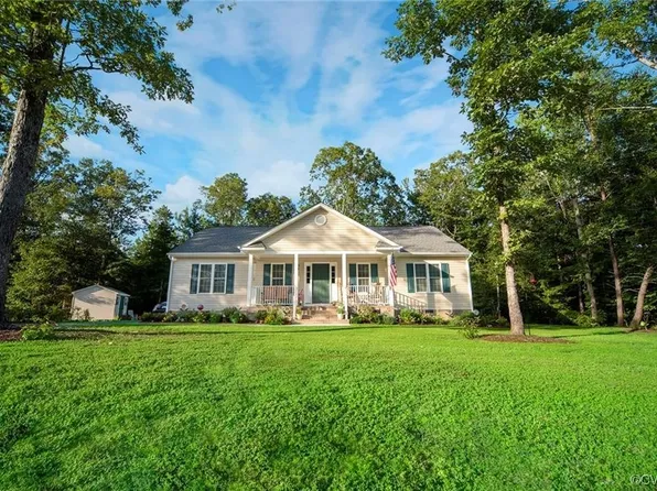210 Pleasant View Dr, Aylett, VA 23009