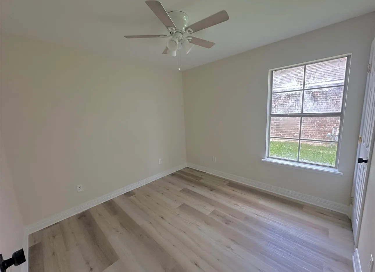 3 bed, 1400 sqft, $2,000 — Photo 4