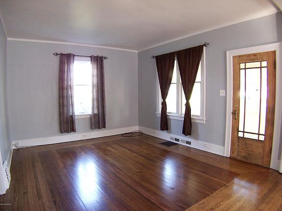 4th image of 248 W 24th St