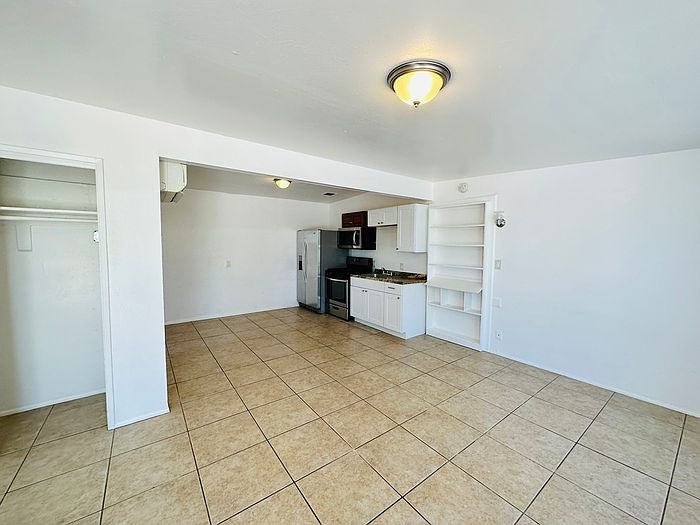 1st image of 4215 E Fairmount St APT 14