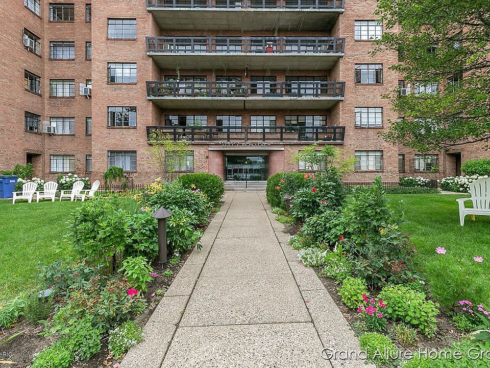 1st image of 505 Cherry St SE APT 605