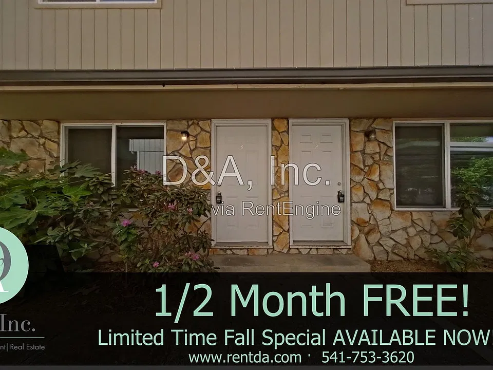 108 NE Conifer Blvd #2