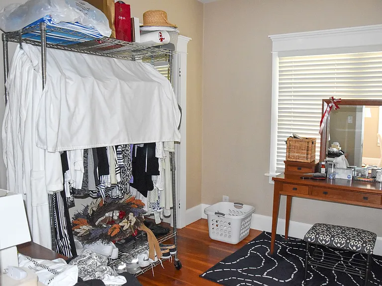 227 N Cleveland St — Photo 33